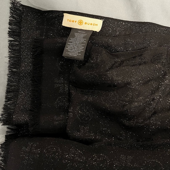 Tory Burch black logo scarf - Picture 3 of 4
